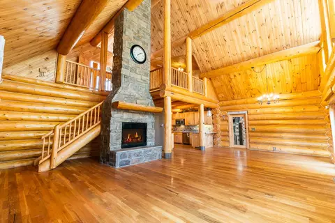 Living - 997 Mcknight Ave, West Fork, AR 72774 photo 1 of 6