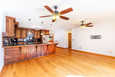 Living - 997 Mcknight Ave, West Fork, AR 72774 photo 6 of 6