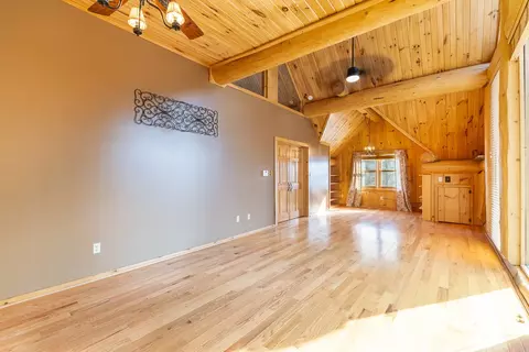 Living - 997 Mcknight Ave, West Fork, AR 72774 photo 4 of 6