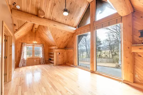 Living - 997 Mcknight Ave, West Fork, AR 72774 photo 3 of 6