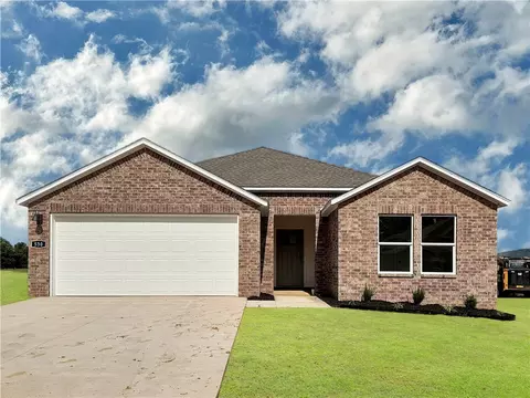 530 Arizona St, Farmington, AR 72730