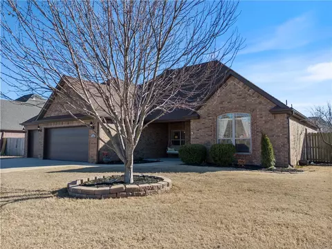 2103 SW Farringdon Ave, Bentonville, AR 72712