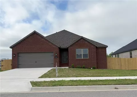 804 W Ramsey Dr, Siloam Springs, AR 72761