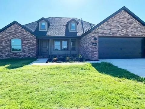 901 W Carley Dr, Siloam Springs, AR 72761