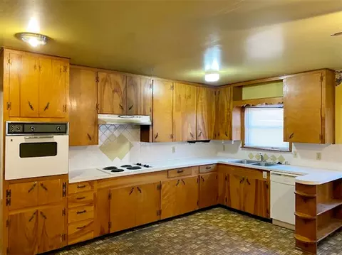 417 E Rogers Ave, Harrison, AR 72601 photo 8