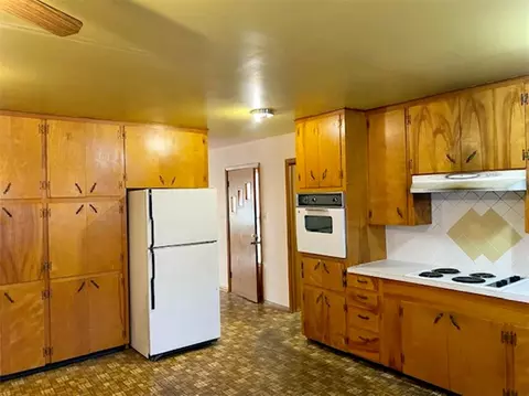 417 E Rogers Ave, Harrison, AR 72601 photo 9