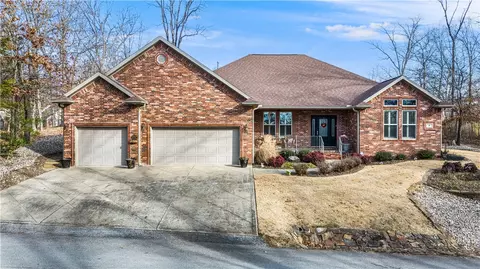 36 Cresswell Dr, Bella Vista, AR 72714