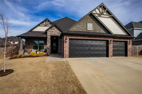 1440 Ocean Dr, Centerton, AR 72719