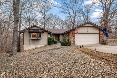 4 Melling Cir, Bella Vista, AR 72715