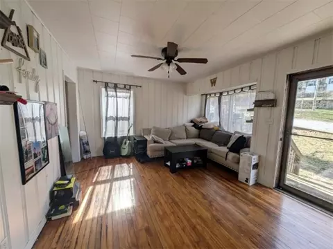 Living - 315 N Spring St, Harrison, AR 72601 photo 1 of 1