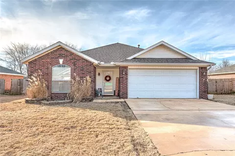 621 Patty Ln, Centerton, AR 72719