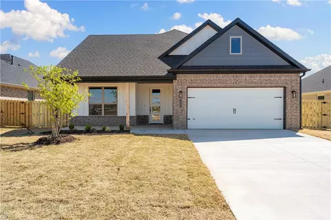 1903 Bugg St, Pea Ridge, AR 72751