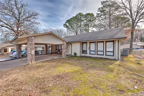 21 Mellor Ln, Bella Vista, AR 72715