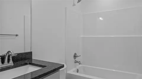 Bath - 450 Hall St, West Fork, AR 72774 photo 3 of 3