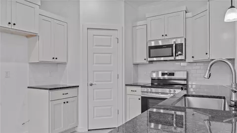 Kitchen - 450 Hall St, West Fork, AR 72774 photo 1 of 1