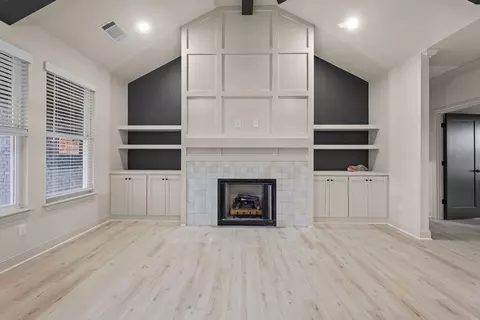 Living - 7967 Range Ave, Springdale, AR 72762 photo 1 of 2