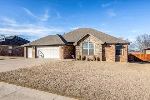 191 Callie Ln, Centerton, AR 72719