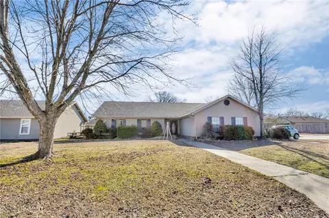805 Michael St, Centerton, AR 72719 photo 4