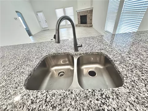 Kitchen - 2418 W Lock Ln, Pea Ridge, AR 72751 photo 4 of 6