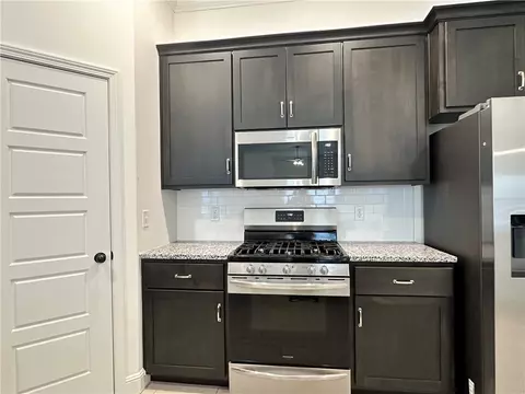 Kitchen - 2418 W Lock Ln, Pea Ridge, AR 72751 photo 2 of 6