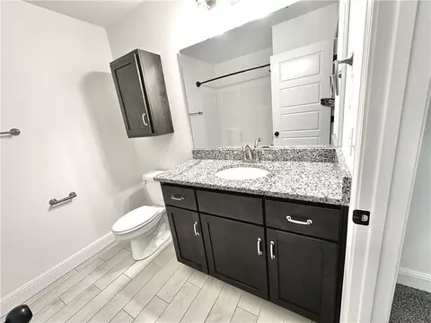 Bath - 2418 W Lock Ln, Pea Ridge, AR 72751 photo 6 of 6