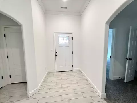 Entry Way - 2418 W Lock Ln, Pea Ridge, AR 72751 photo 2 of 2