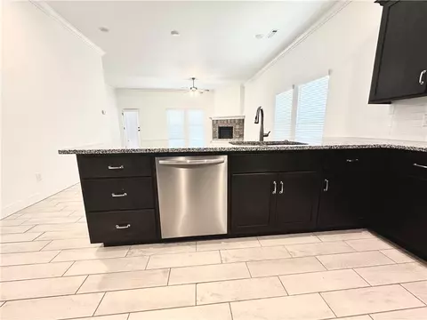 Kitchen - 2418 W Lock Ln, Pea Ridge, AR 72751 photo 5 of 6