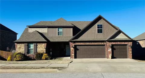 1520 Sweetbriar Way, Centerton, AR 72719
