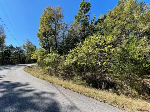 63 Eagle Dr, Holiday Island, AR 72631