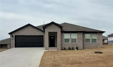 1062 Vista Ave, Prairie Grove, AR 72753