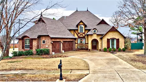 4639 N Crosswinds Dr, Fayetteville, AR 72764