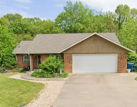 14 Hebrides Ln, Bella Vista, AR 72715