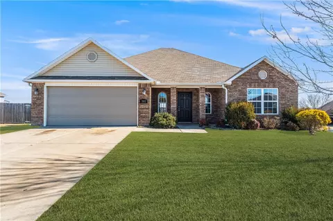 501 Driftwood St, Lowell, AR 72745