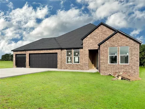 3108 Hattie Ln, Springdale, AR 72764