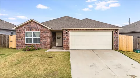 1012 E Bunting St, Fayetteville, AR 72701