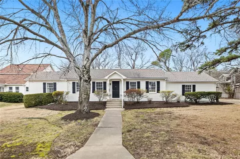 803 N Rush Dr, Fayetteville, AR 72701