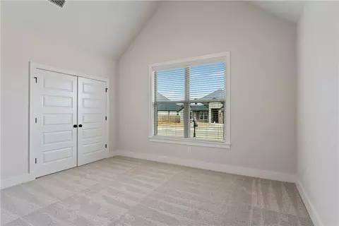 Bedroom - 2205 Bergman Rd, Pea Ridge, AR 72751 photo 2 of 2
