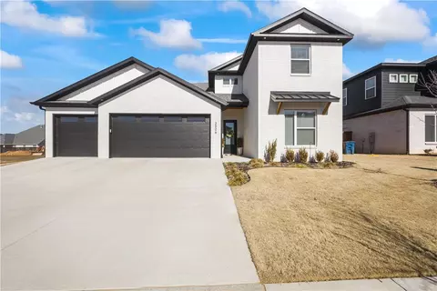 3506 SW Aurora Ln, Bentonville, AR 72713