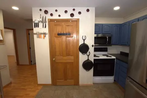 Kitchen - 3574 Farm Road 2175, Exeter, MO 65647 photo 2 of 9