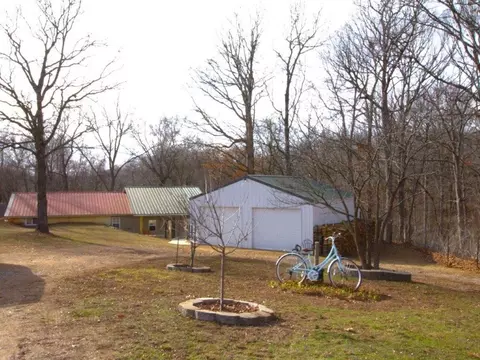 Exterior - 3574 Farm Road 2175, Exeter, MO 65647 photo 4 of 16