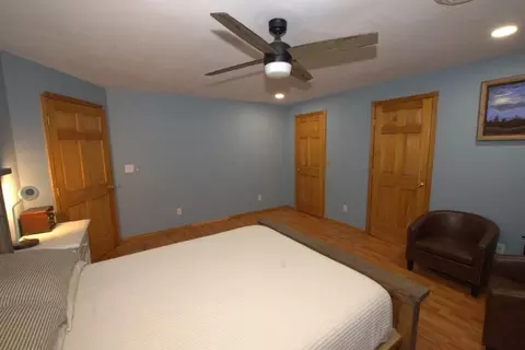 Bedroom - 3574 Farm Road 2175, Exeter, MO 65647 photo 2 of 4