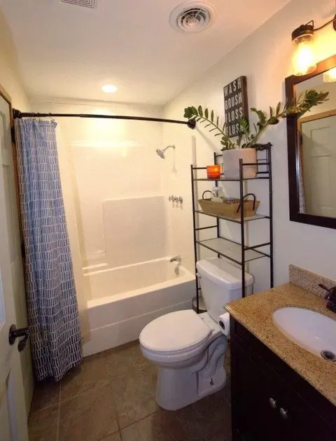 Bath - 3574 Farm Road 2175, Exeter, MO 65647 photo 2 of 4