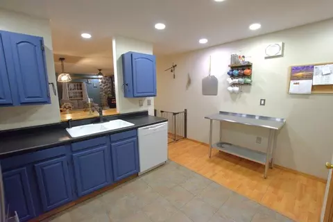 Kitchen - 3574 Farm Road 2175, Exeter, MO 65647 photo 5 of 9