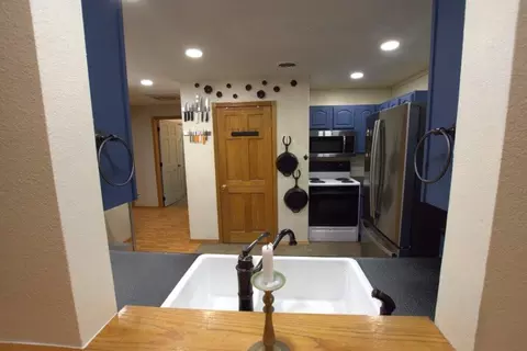Kitchen - 3574 Farm Road 2175, Exeter, MO 65647 photo 9 of 9