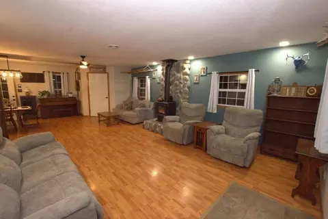 Living - 3574 Farm Road 2175, Exeter, MO 65647 photo 1 of 2