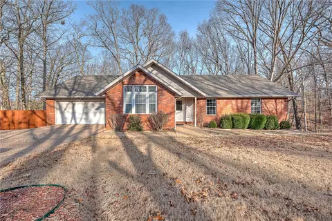 13778 Apple Ln, Rogers, AR 72756