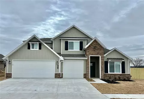 622 S Baggett St, Prairie Grove, AR 72753