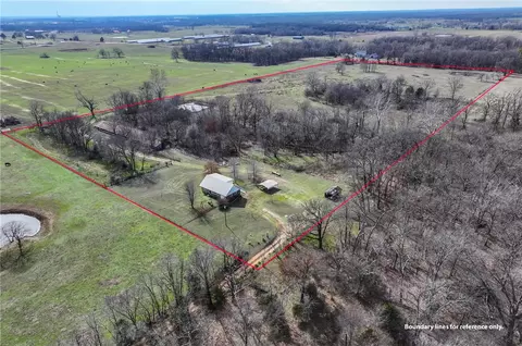 20282 Falling Springs Rd, Decatur, AR 72722