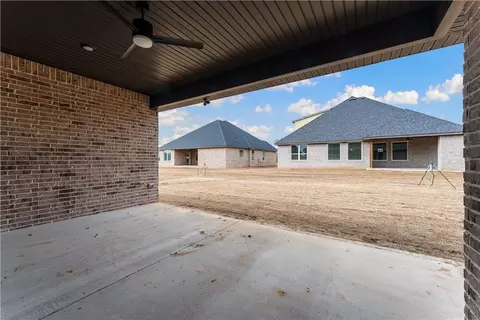 Exterior - 1430 Tiffany St, Centerton, AR 72719 photo 2 of 4