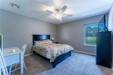 Bedroom - 1222 Edinburgh Loop, Springdale, AR 72762 photo 3 of 4